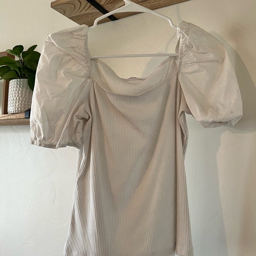 Vestique Cream Puff Sleeve Blouse